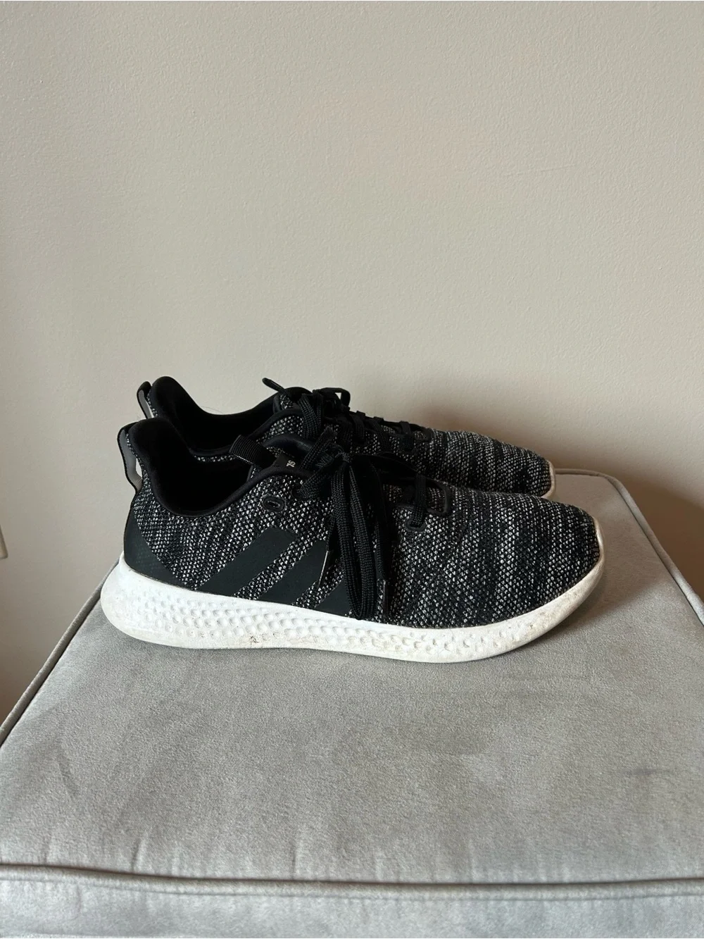 adidas cloud foam woman’s Black & White Knit Sneakers